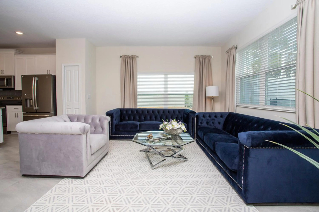 Stunning 5 Bd w/ Pool Close to Disney 8955