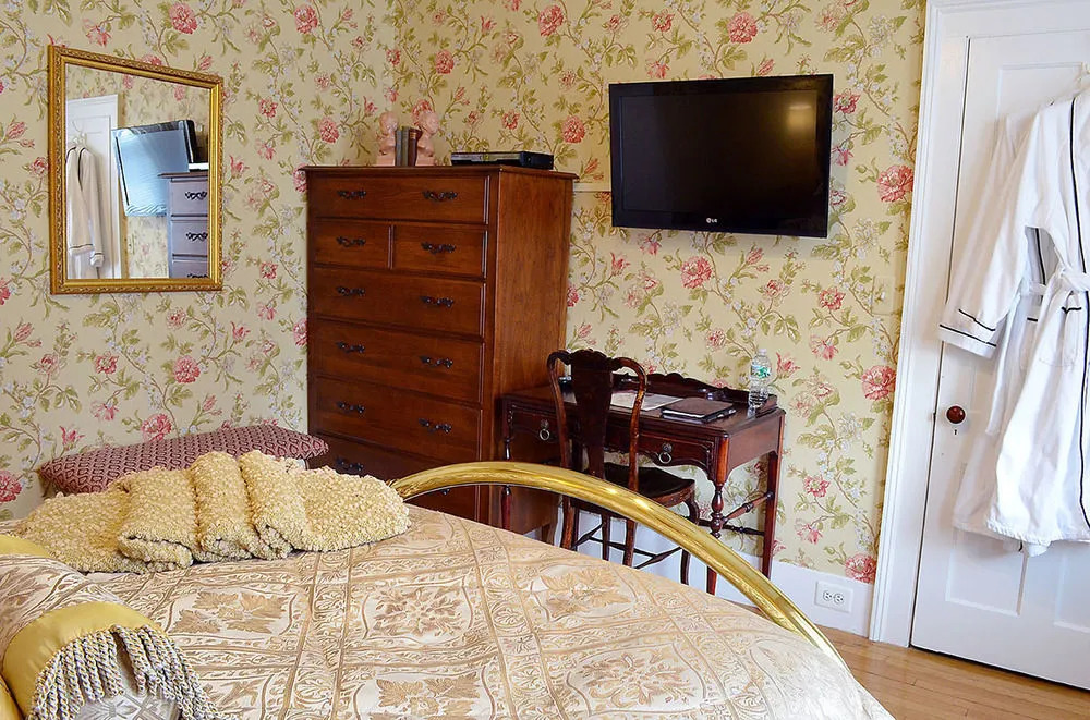 Seasons on Main Bed and Breakfast