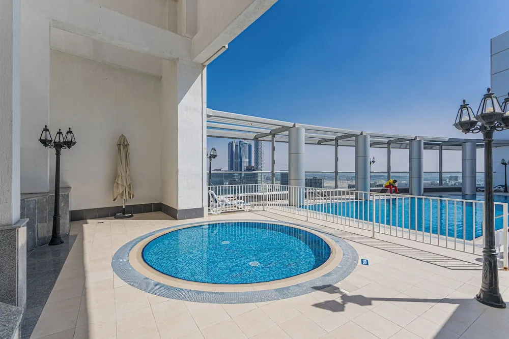 HiGuests - Burj Al Nujoom Tower