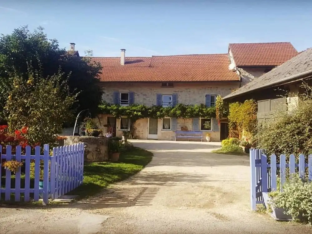 Lovely Cottage in Ceyzérieu With Garden