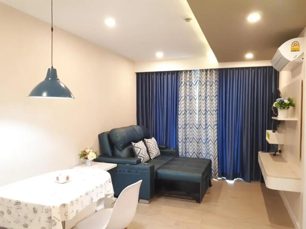 Seven Seas Resort Pattaya & Sofa bed