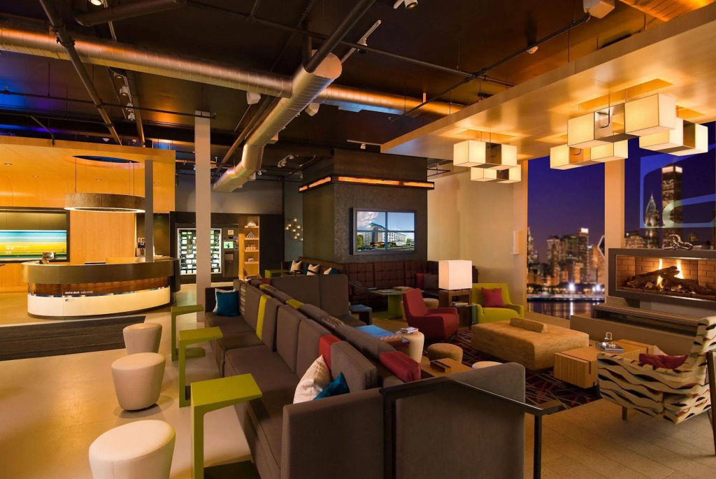 Aloft by Marriott Portland Airport at Cascade Station