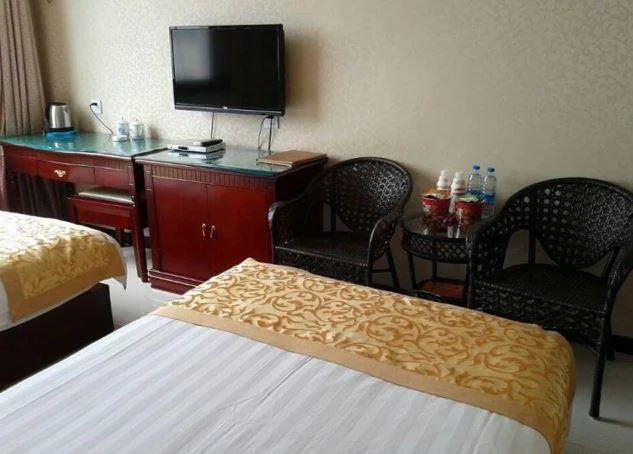 Huarong Tourist Hotel