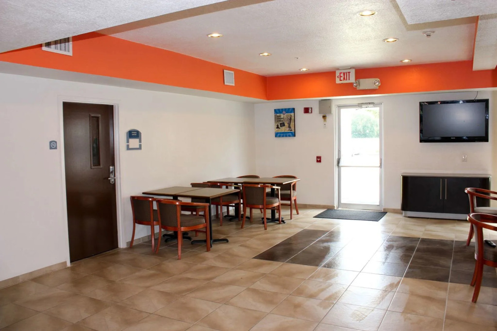 Motel 6-Rosenberg, TX