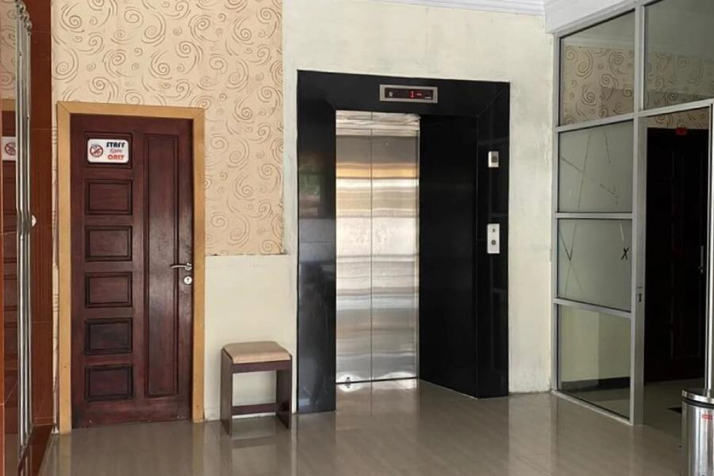RedDoorz Plus Syariah @ Jalan Syiah Kuala Banda Aceh