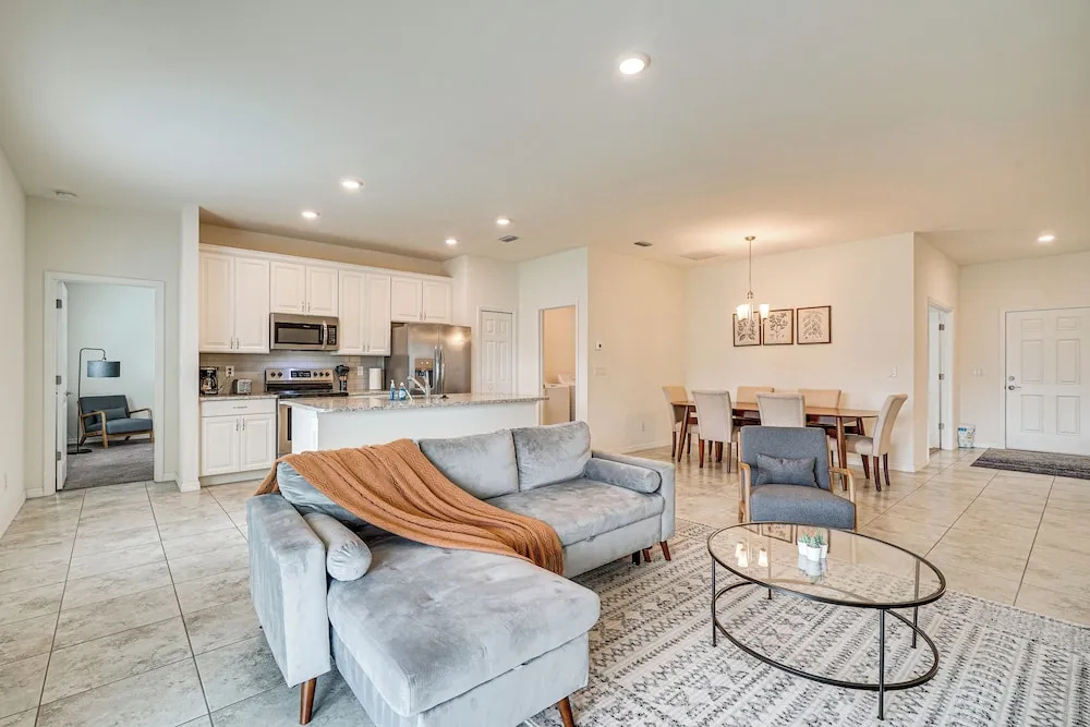 Dog-friendly Home w/ Screened Porch in Cape Coral!