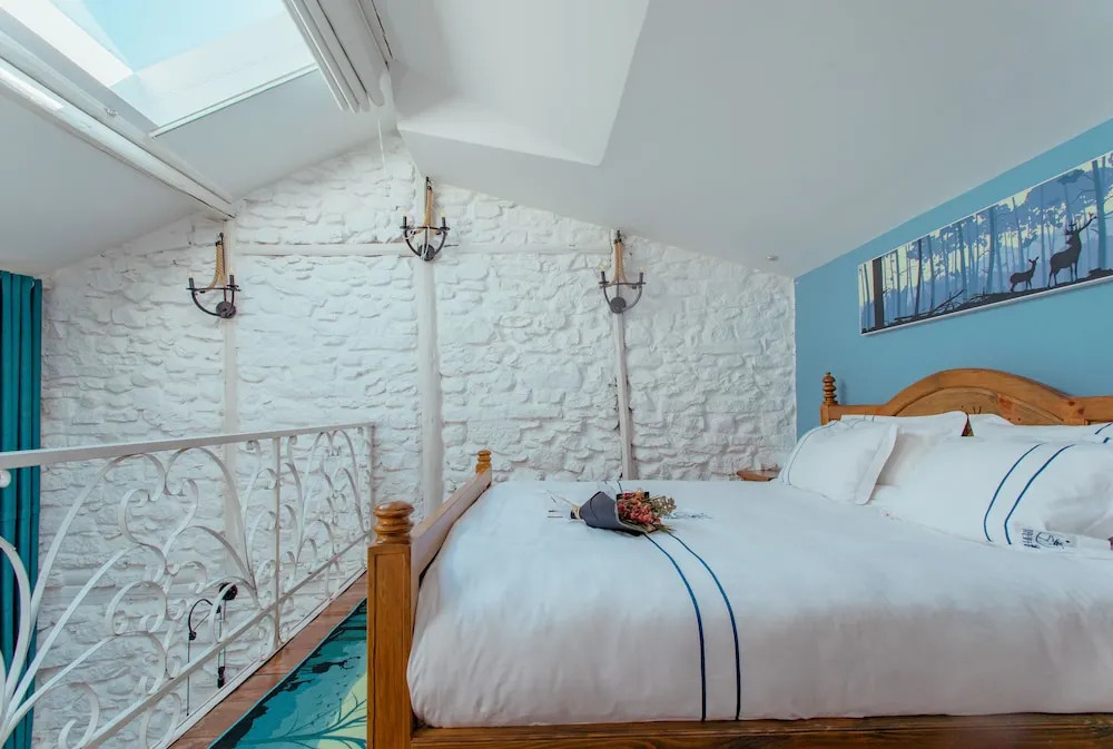 Floral Holiday Guesthouse