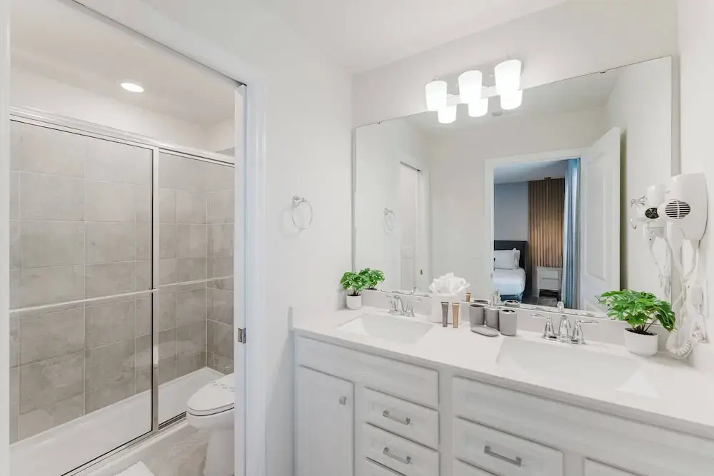 Stunning 8BR Pool Gameroom Minutes to Disney