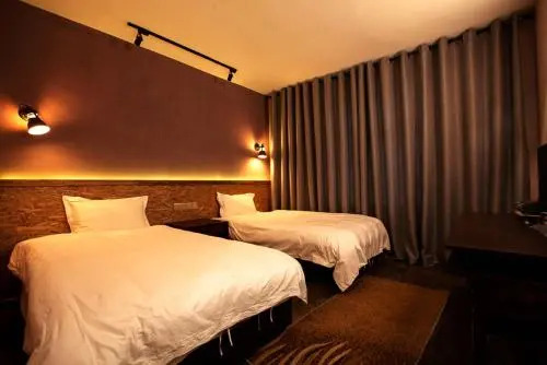 Siguniang Mountain Xileju Theme Inn