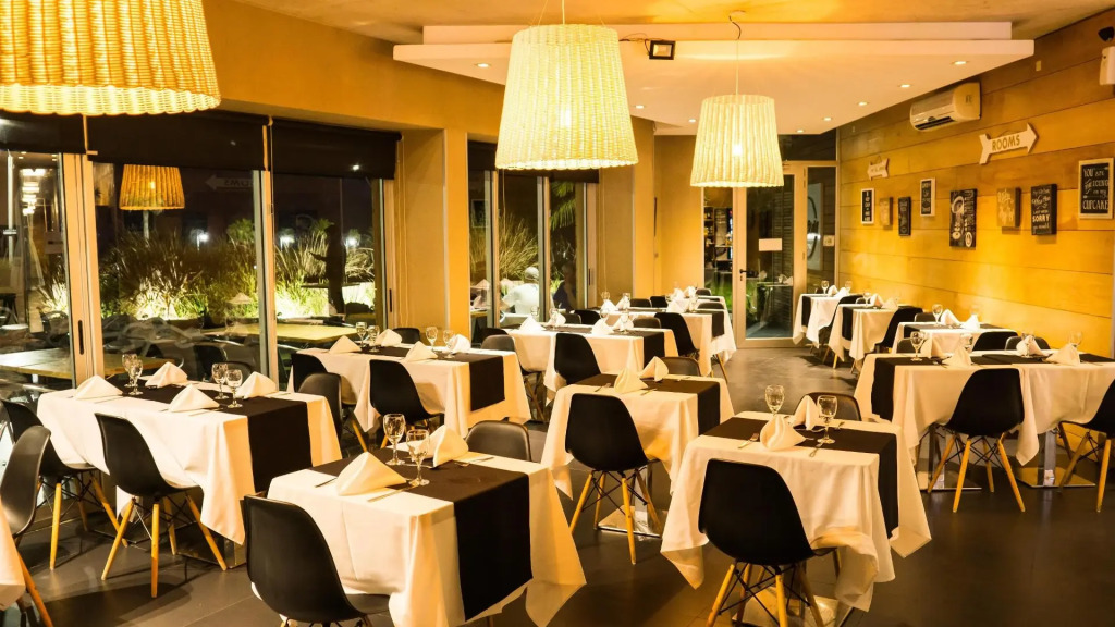 Costa Colonia - Riverside Boutique Hotel