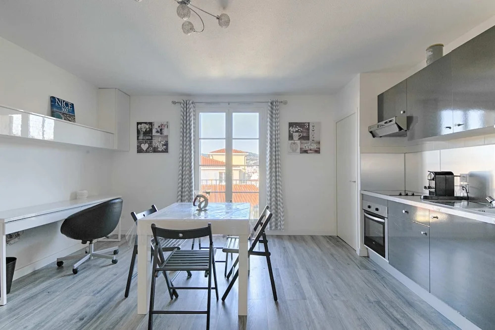 Nice 2 Room Apartment With Terrace - Vieux Nice