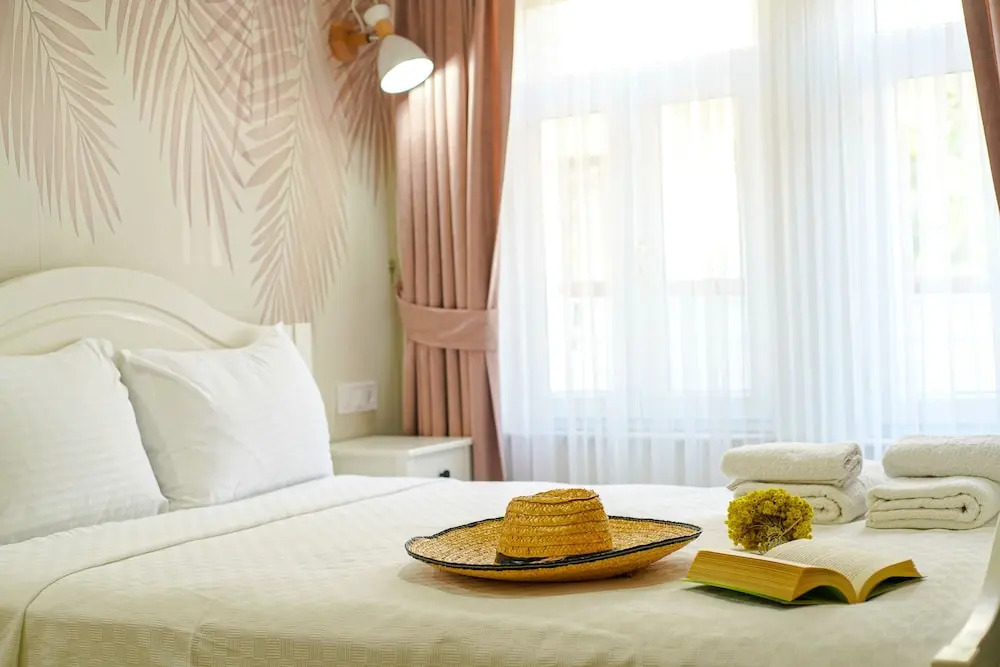 Lutro Otel