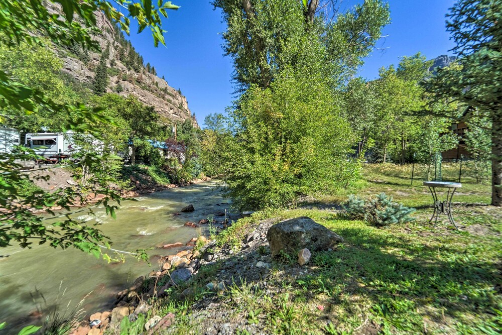 Updated Mtn Home w/ Deck on Uncompahgre River