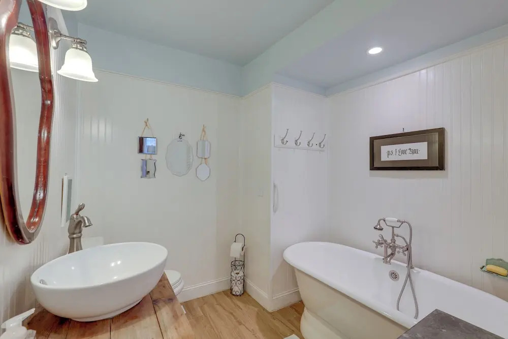 Mtn Views & Epic Sunsets: Private Weaverville Home