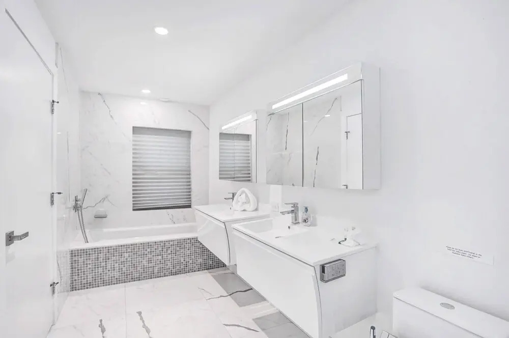 Gorgeous 5BR Home with Heated Pool