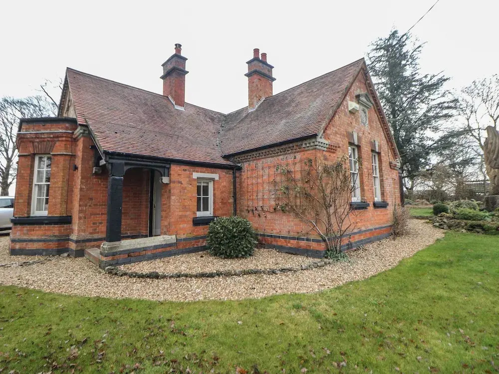 South Lodge - Longford Hall Farm Holiday Cottages