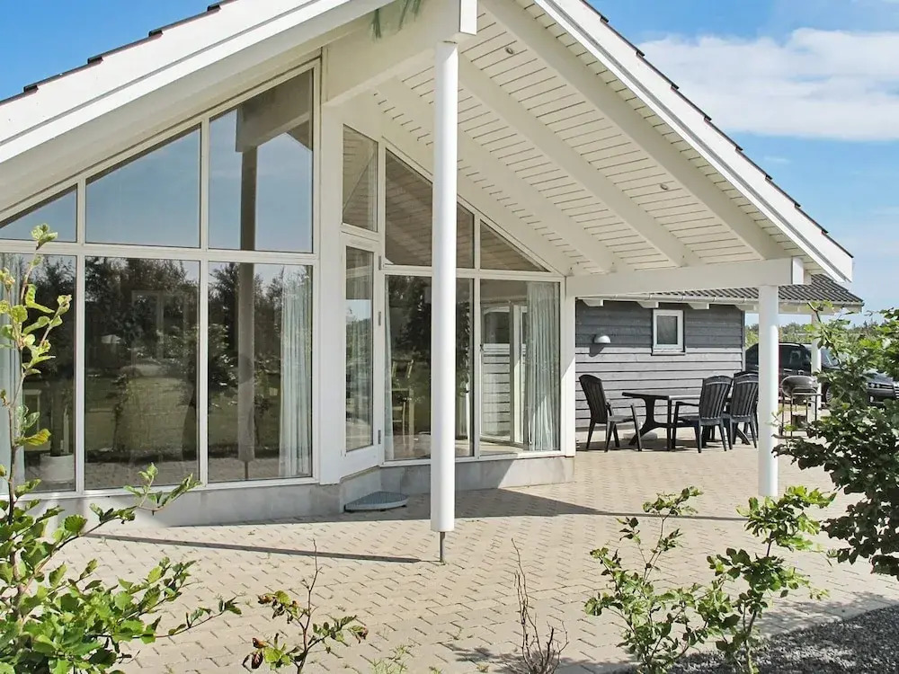 Tranquil Holiday Home in Væggerløse near Sea