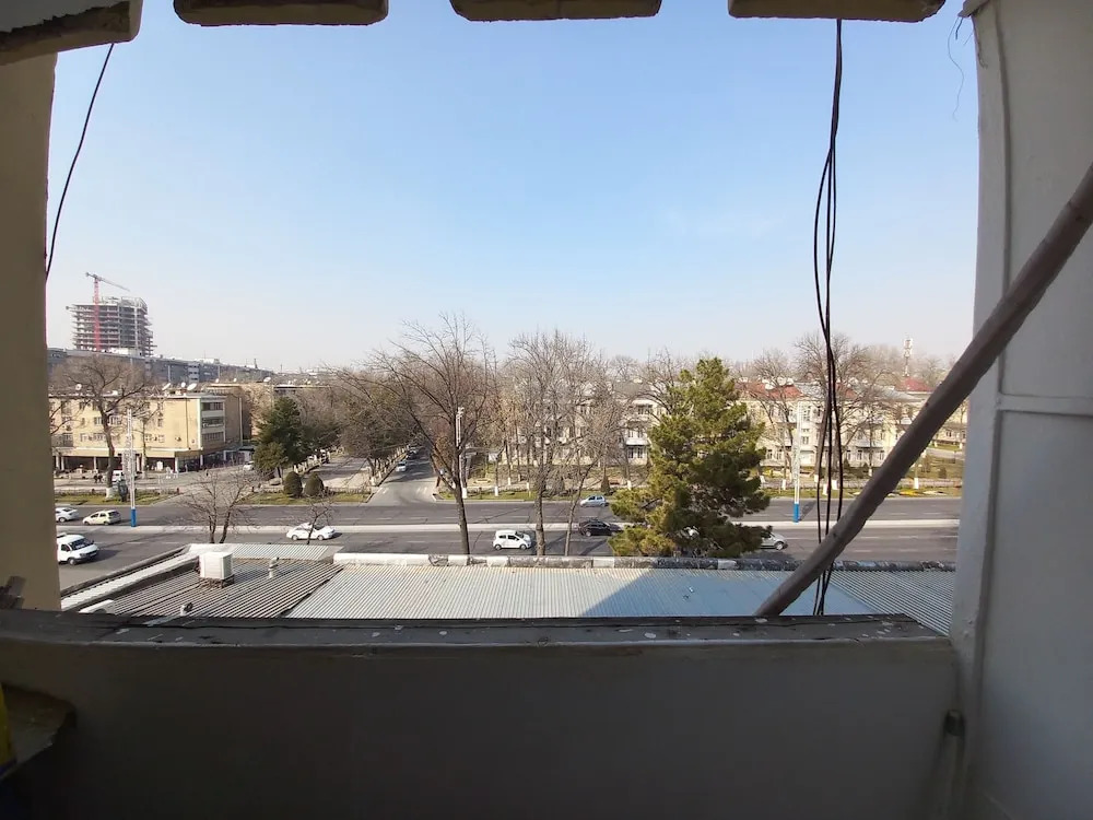 Апартаменты с четырьмя кроватями в центре Ташкента C1