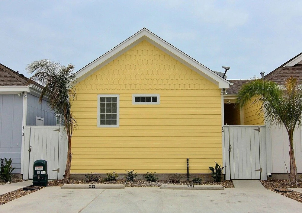 Sun Castle Pb221 3 Bedrooms 3 Bathrooms Condo