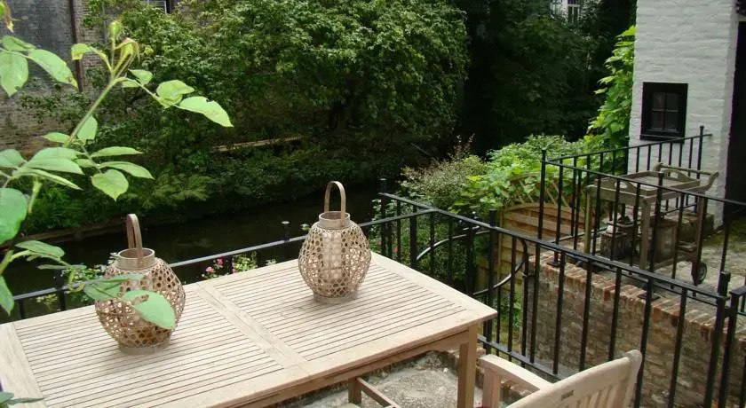 Holiday Home Cozy House on the canal