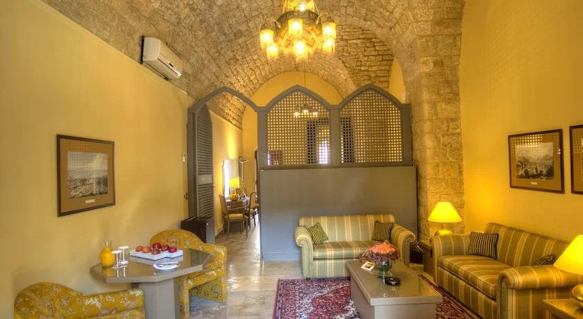 Mir Amin Palace