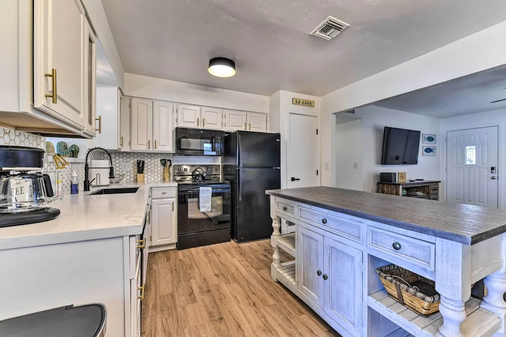 Furnished Patio! Downtown Gilbert Retreat