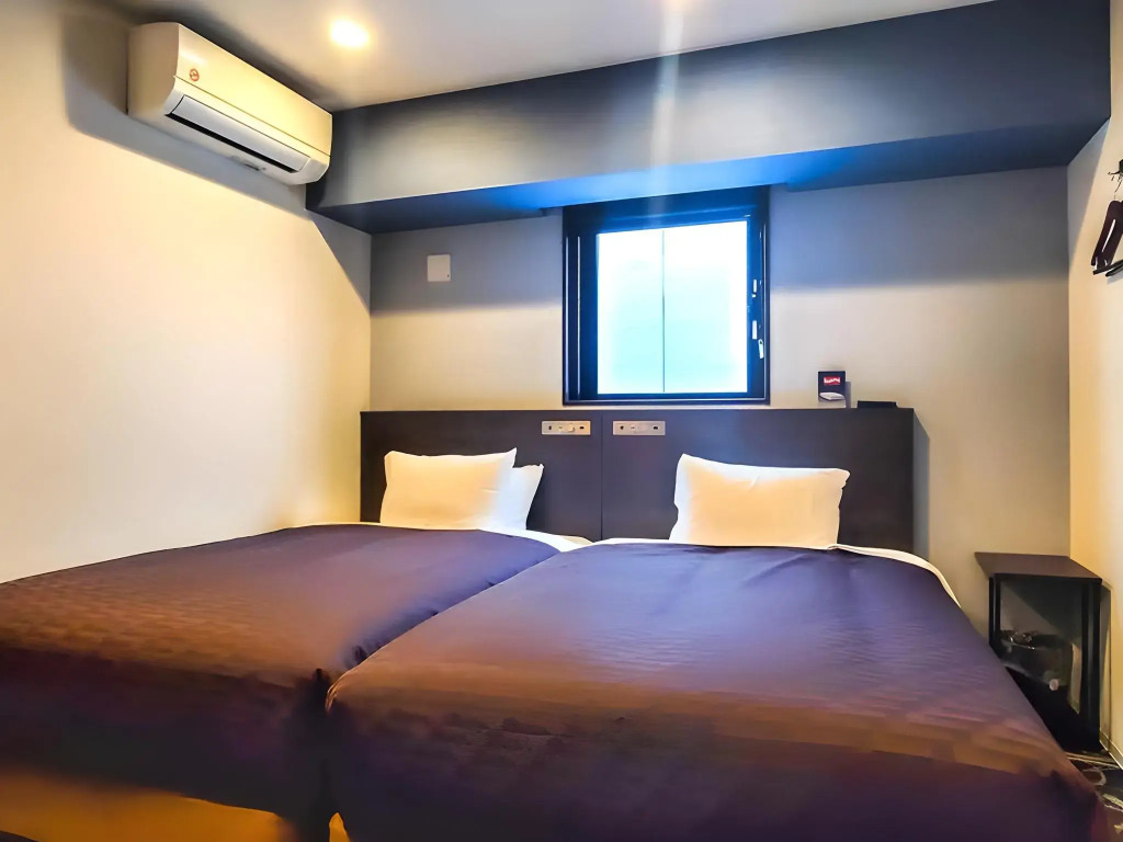 HOTEL LiVEMAX Yokohama Stadium Mae