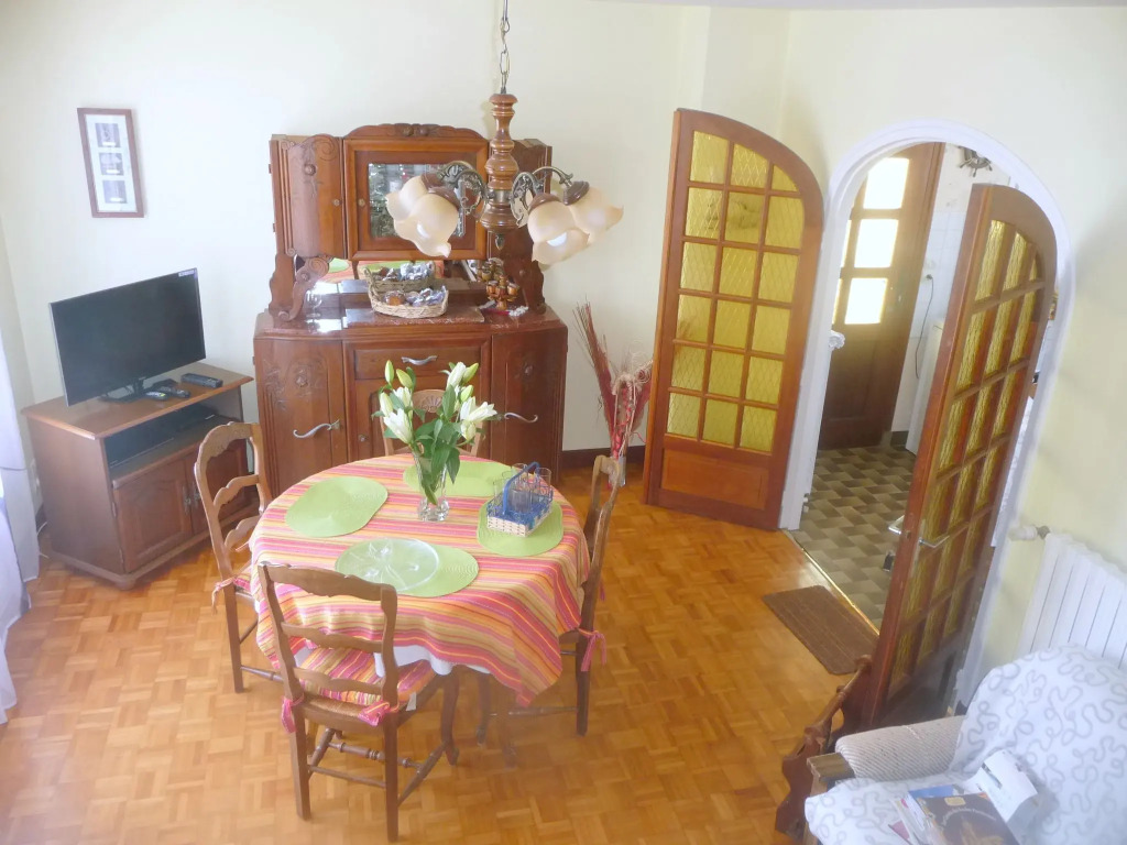 Apartment in Ploudalmezeau Near Treompan Beach