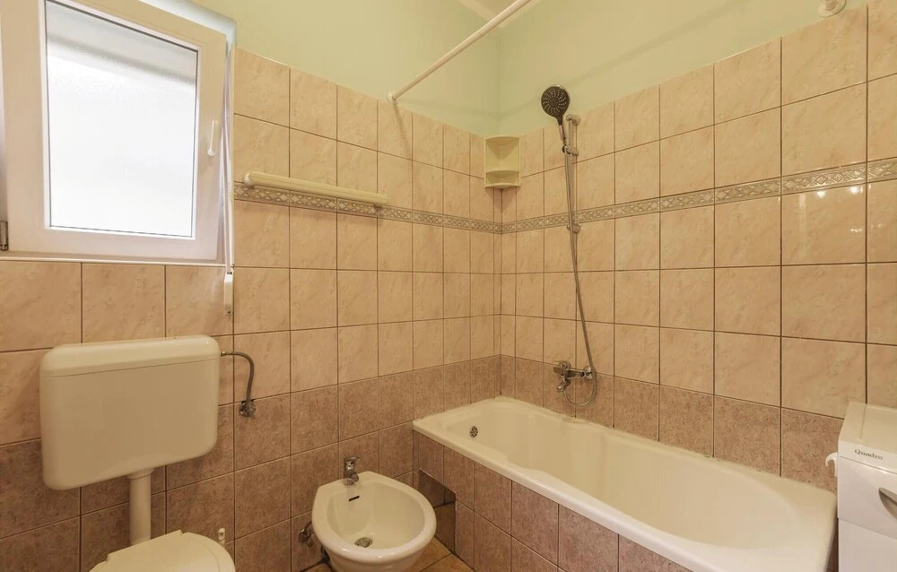 Nice Home in Liznjan With Wifi and 1 Bedrooms