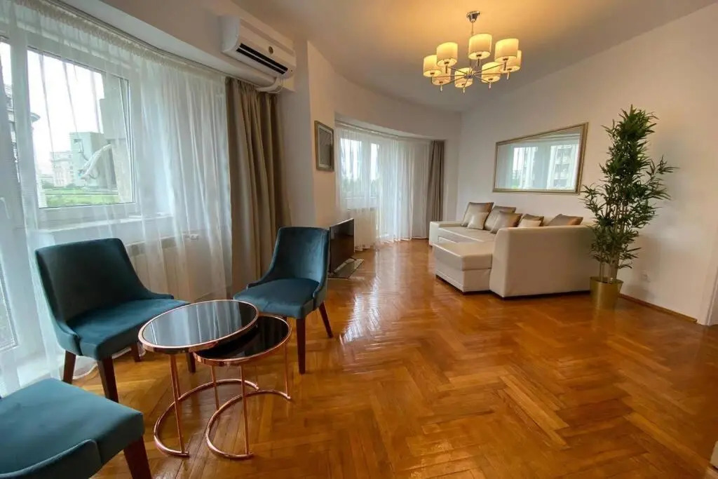 New Luxury Flat in front of the Parliament at Unirii