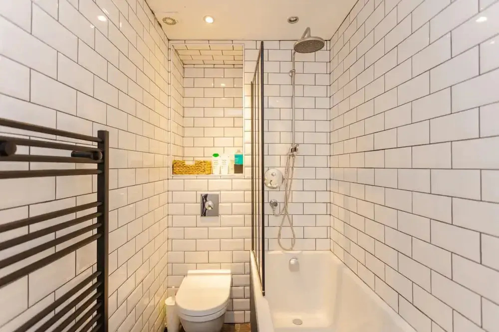 Spacious 1 Bedroom Apartment in Brighton Beside the Sea