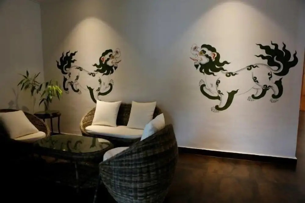 Khuru Resort