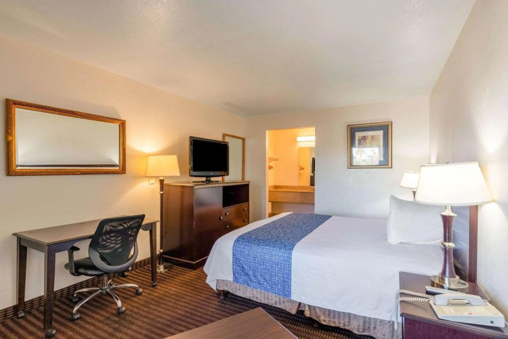 Rodeway Inn