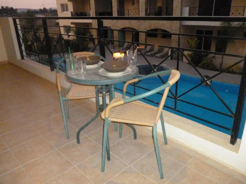 103 ELEGANT 2 bed apartment with free Wifi, AC, pool & gym!