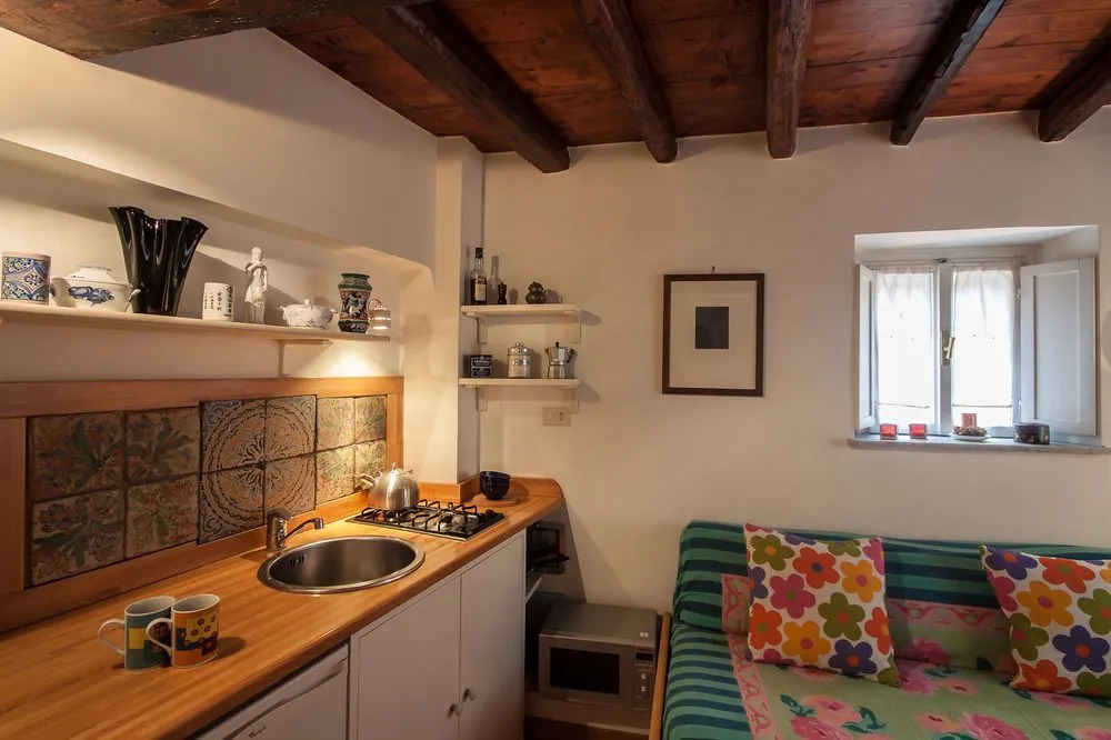 Rome Accommodation - Palazzo Massimo