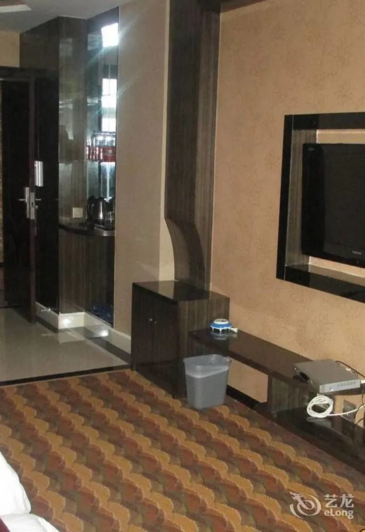 Huixiang Business Hotel(景洪汇翔商务酒店)