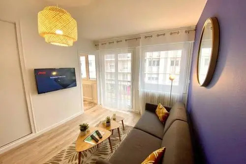 SOBNB DR FAVRE 2- Studio 4 personnes, neuf, 50m gare