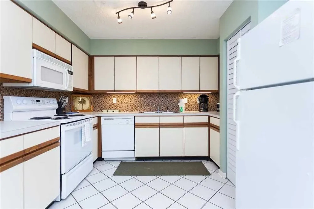 Hibiscus 302D - Three Bedroom Condo