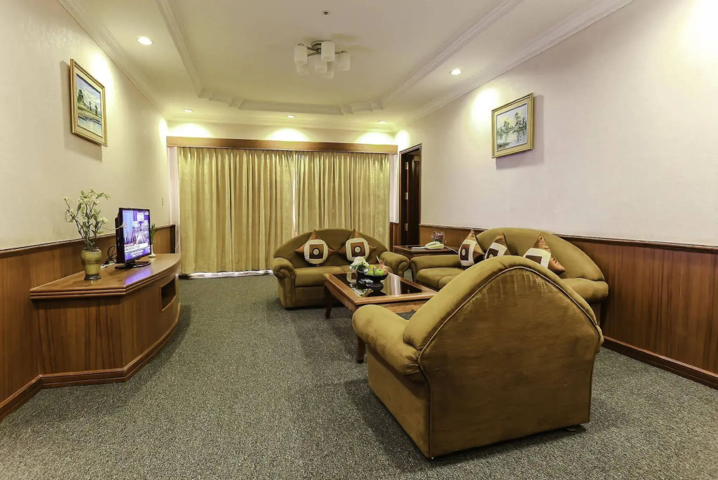 Angkor Howard Hotel