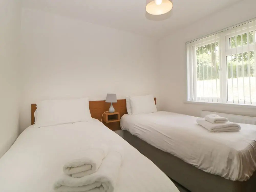 Harcombe House Bungalow 2