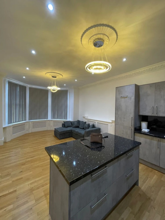Charming 1-bed Apartment in Wolverhampton