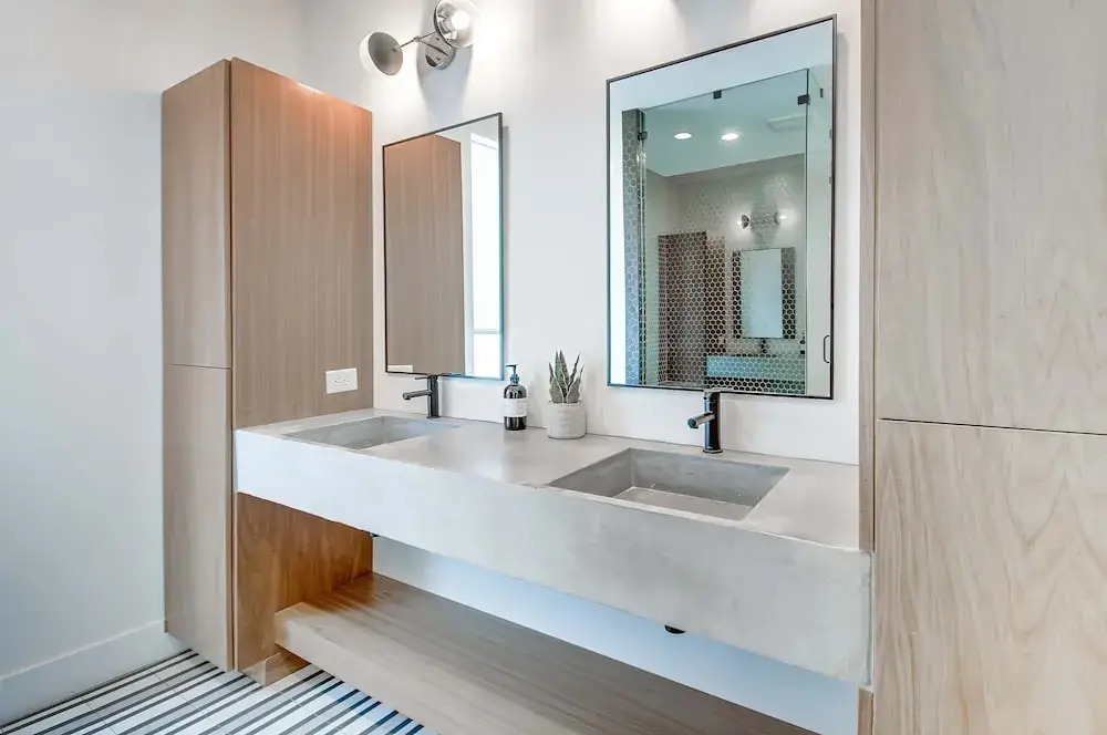 Close to the Gulch - Book Today