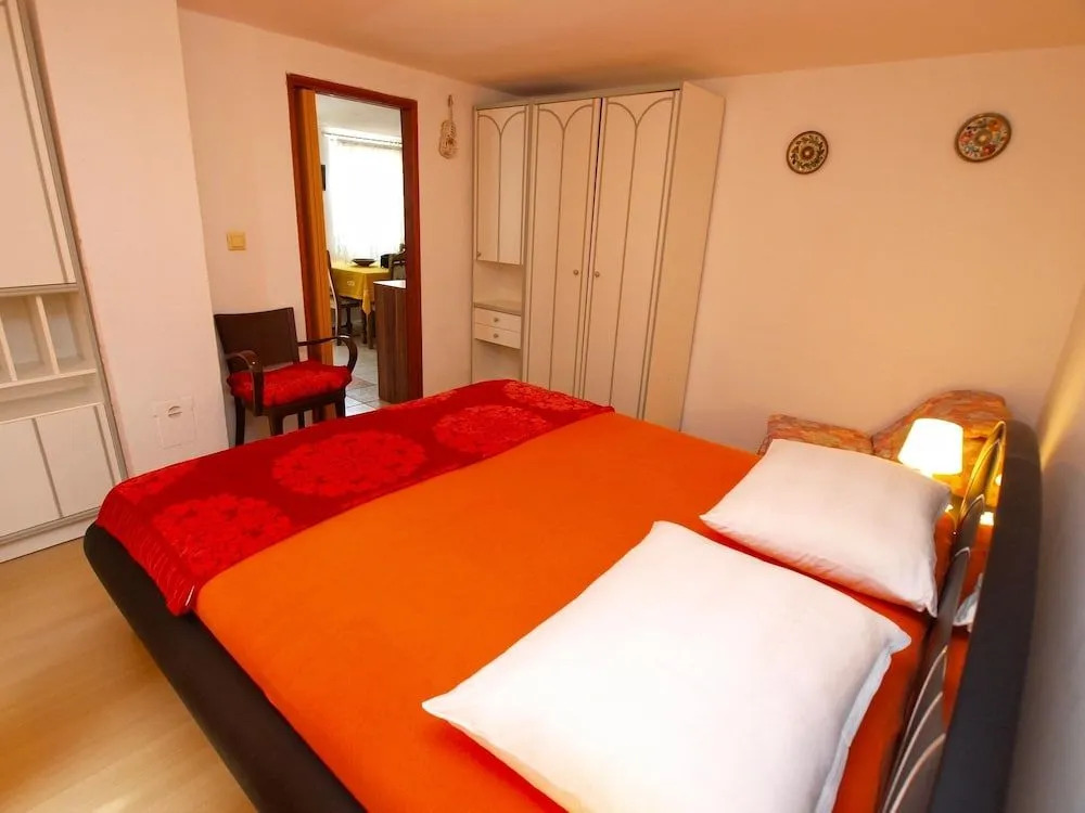 Apartment 1391