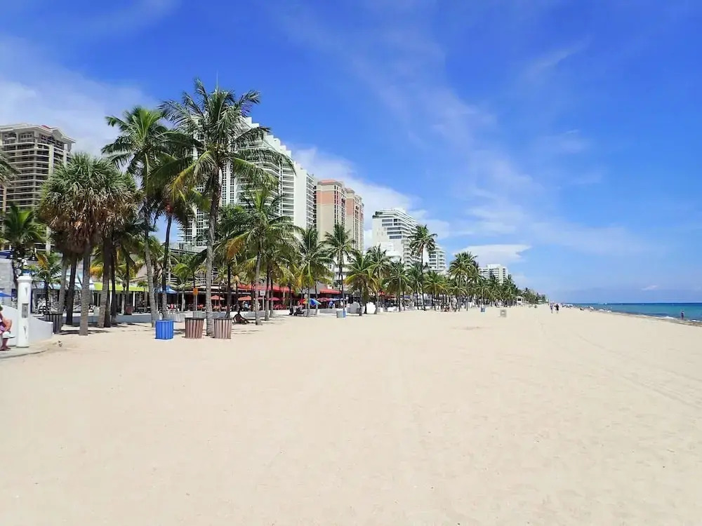 #1 Beach Estate Las Olas Beach Best Location