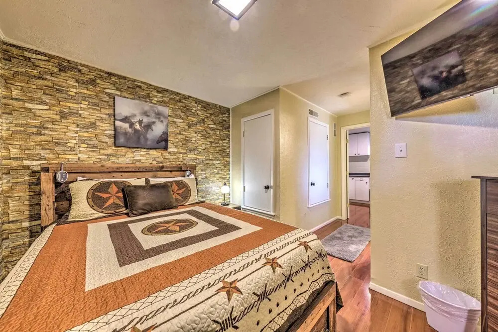 Hot Tub, Game Room & Sauna: Ruidoso Hideaway!