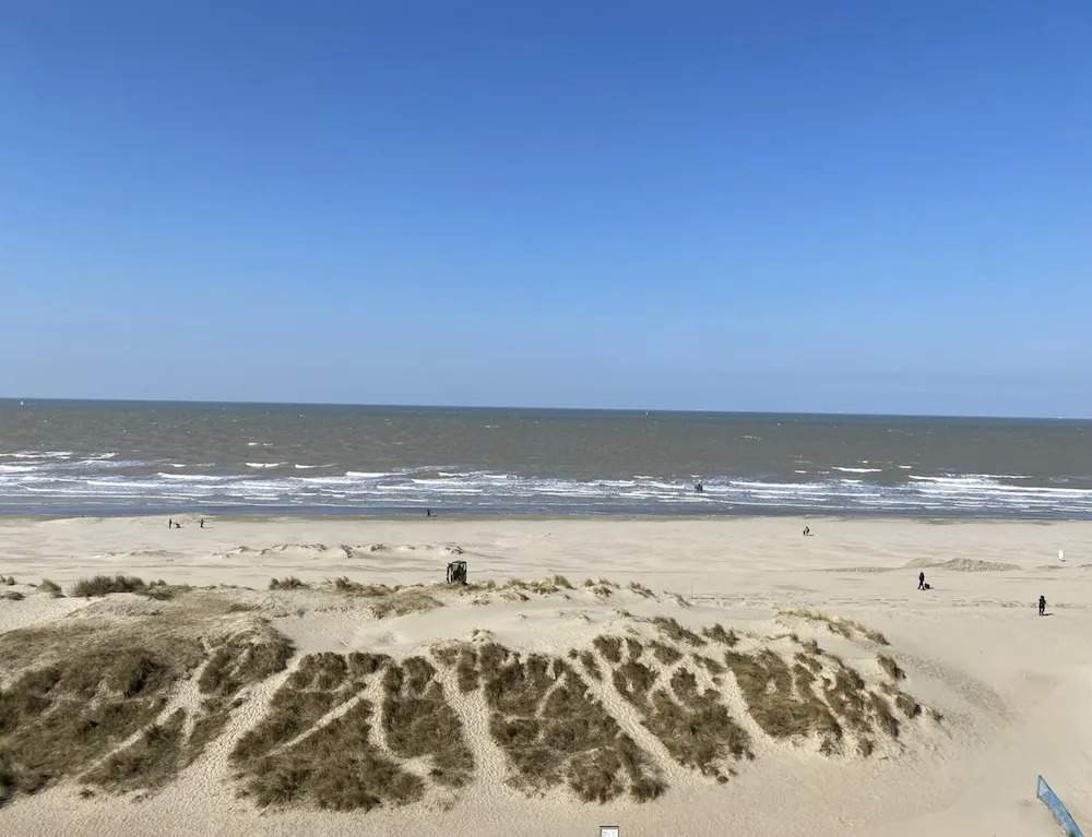 Apartment in Nieuwpoort with Sea Views