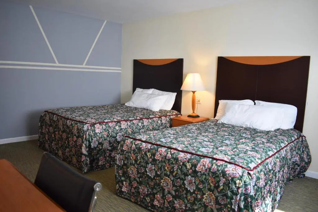 East Norwich Inn