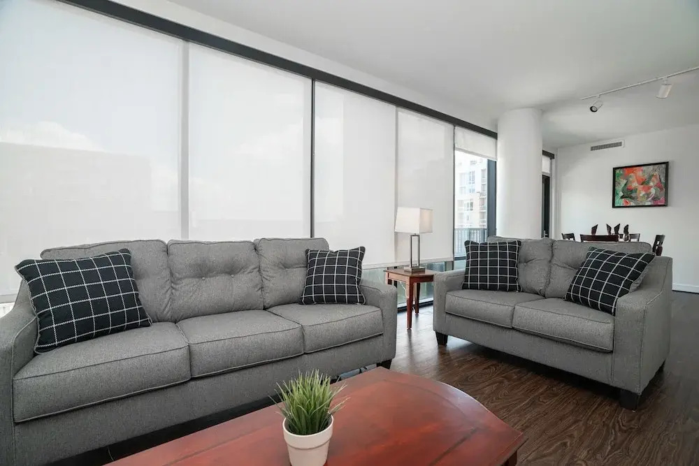 SoBe Belmont St Apartments