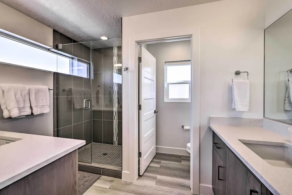 Spacious St. George Townhome w/ Grill & Views!