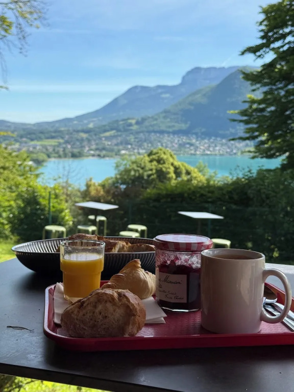 Auberge de Jeunesse Hi Annecy